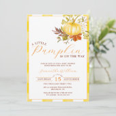 Kleine pompoen is op weg naar de Thanksgiving Kaart (Staand voorkant)