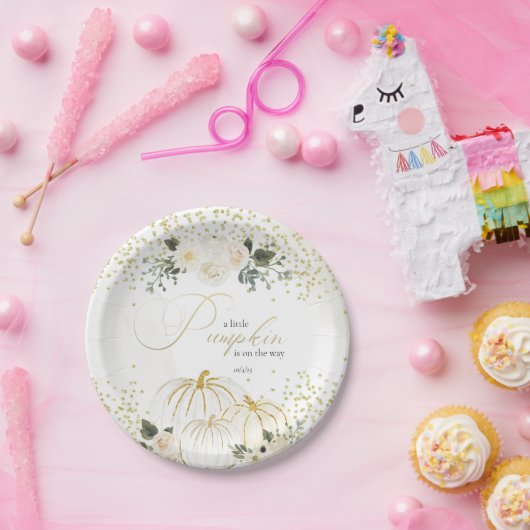 Kleine pompoen is op weg naar papier Bord (Feest)