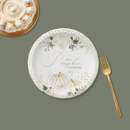 Kleine pompoen is op weg naar papier Bord