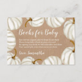 Kleine pompoen kraft boeken voor baby shower informatiekaartje (Voorkant)
