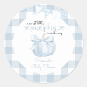 Kleine pompoen op de weg Blue Bow Baby shower Ronde Sticker (Voorkant)