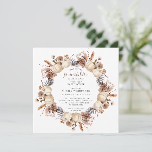 Kleine pompoen op de weg Herfst Baby shower Kaart (Staand voorkant)