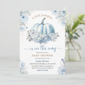 Kleine pompoen op de weg jongen Herfst Baby shower Kaart (Staand voorkant)