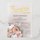 Kleine pompoen op weg Herfst herfst Baby shower Folie Uitnodiging (Voorkant)