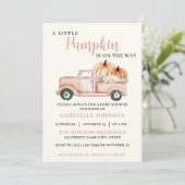 Kleine Pompoen Rustieke Herfst Baby Shower Uitnodi Kaart (Staand voorkant)