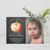 Kleine Pompoen Schoolbord 1e Verjaardag Foto Kaart (Staand voorkant)