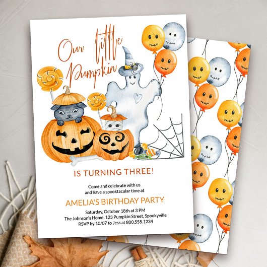 Kleine pompoen wordt drie Halloween Verjaardag Kaart