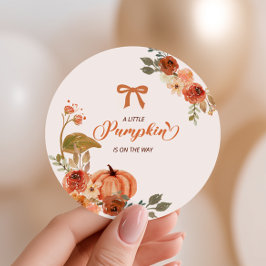 Kleine pompoenHerfst Floral Baby shower Ronde Sticker