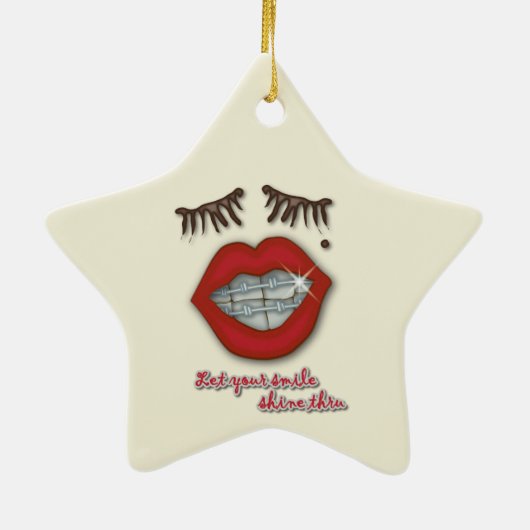 Kleine races, rode lips, mole en dikke Eyelashes Keramisch Ornament (Achterkant)