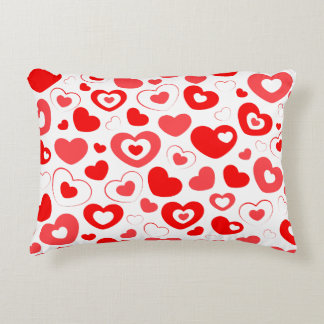 Kleine rode en witte harten accent kussen