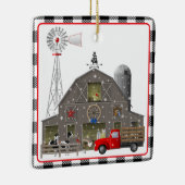 Kleine rode vrachtwagen en oude veehouderij keramisch ornament (Rechts)