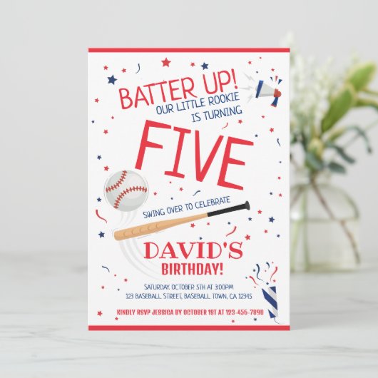 Kleine Rookie Batter Up Rode Honkbal Verjaardag Kaart (Staand voorkant)