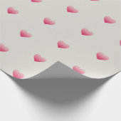 Kleine roze hartjes patroon lichtgrijs cadeaupapier (Hoek)