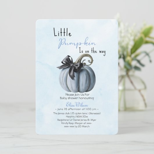 Kleine roze pompoenboog is onderweg kaart (Staand voorkant)