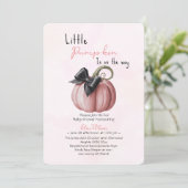 Kleine roze pompoenboog is onderweg kaart (Staand voorkant)