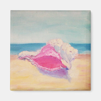 Kleine Roze Schelp op Zand door Zee Magnet
