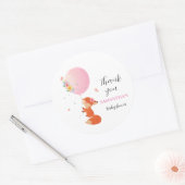 Kleine schattige vos met ballonsticker ronde sticker (Envelop)