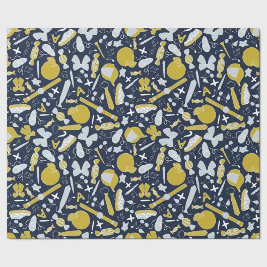 Kleine schooldingen verspreid over cadeaupapier (Zoom)