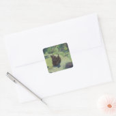 Kleine Scottie in de tuin Vierkante Sticker (Envelop)