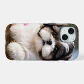 Kleine Shih Tzu Puppymand Bloemen iPhone 15 Case (Achterkant horizontaal)