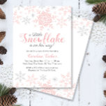 Kleine Snowflake roze Silver Glitter Baby shower Kaart<br><div class="desc">Dit ontwerp biedt een eenvoudig elegant sneeuwvlokontwerp in roze en zilverglitter. Het collectie van het coördineren van producten en extra kleurenopties zijn beschikbaar in onze winkel, zazzle.com/store/doodlelulu. Neem contact met ons op als je dit ontwerp op een specifiek product wilt toepassen om je eigen unieke overeenkomende object te creëer! Hartelijk...</div>