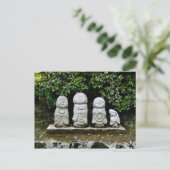 Kleine stenen beelden briefkaart (Staand voorkant)