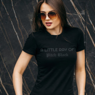 Kleine straal van pikzwart grappige gotische sombe t-shirt