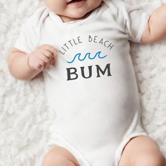 Kleine strandbal gehucht strand baby jongen romper