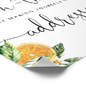 Kleine stropdas helpt de bezige mama een envelop r poster (Hoek)