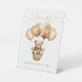 Kleine teddybeer met ballonnen reclamebord met voetstuk (Voorkant)