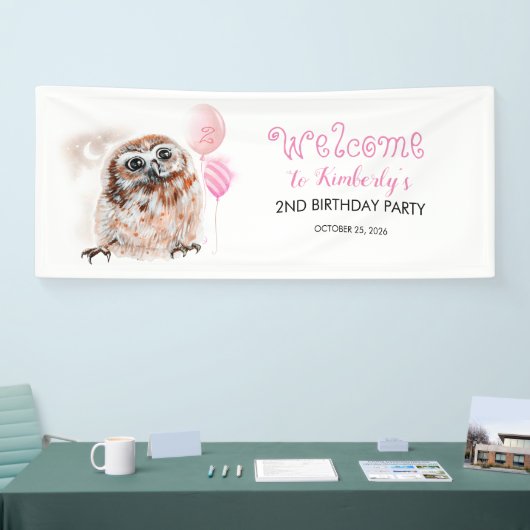 Kleine Uil Schattige Roze Verjaardagsfeestje Spandoek (Beurs)