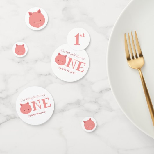 Kleine varken die één klotedier voor de eerste geb confetti (Groep)