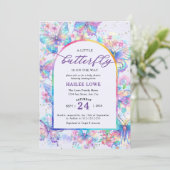 Kleine vlinder is op weg naar Paarse Baby shower Kaart (Staand voorkant)