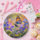 Kleine vlinder op wilde bloemen bij zonsopgang papieren bordje (Feest)