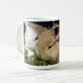 Kleine vloedbunnies koffiemok (Voorkant links)
