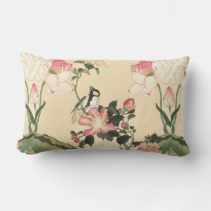 KLEINE VOGEL MET ROZE ROZEN EN LOTUSBLOEMEN KUSSEN