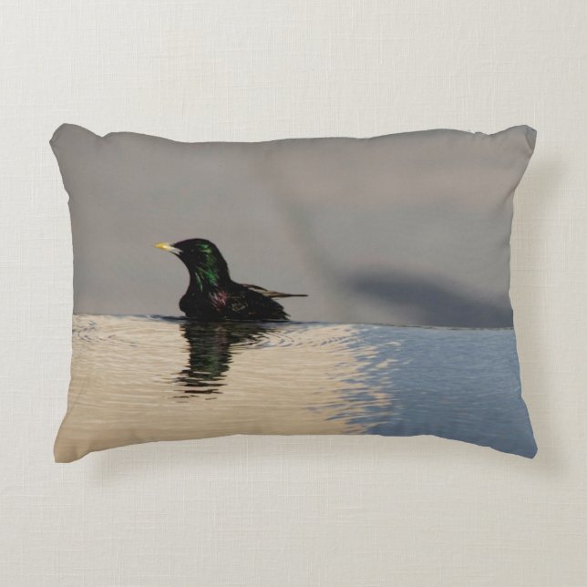 Kleine vogel op het water accent kussen (Voorkant)