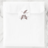 Kleine Vogels Chatten op een Wintertak Sepia Ronde Sticker (Tas)