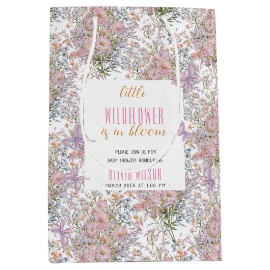 Kleine wilde bloem is in bloei baby shower medium cadeauzakje (Voorkant)