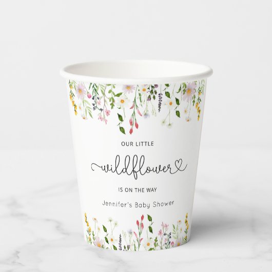 Kleine wilde bloem is onderweg naar baby shower papieren bekers (Achterkant)