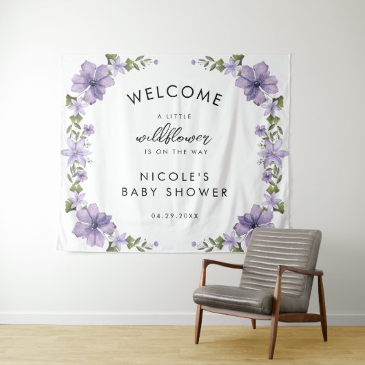 Kleine Wilde Bloem Is Op Weg Baby Shower  Wandkleed (In Situ (horizontaal))