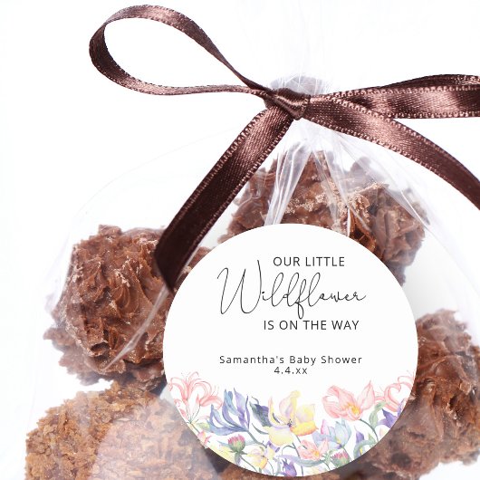 Kleine wilde bloemen is onderweg ronde sticker