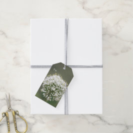 Kleine witte bloemen cadeaulabel