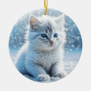 Kleine witte kitten in sneeuw gepersonaliseerde ke keramisch ornament