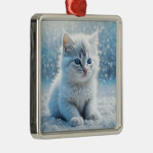 Kleine witte kitten in sneeuw kerst metalen ornament (Rechts)