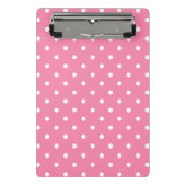 Kleine witte pooldots op opgerolde roze mini klembord (Voorkant)