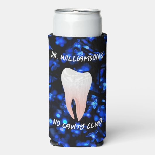 Kleine witte tand op blauw seltzer blikjeskoeler (Seltzer Voorkant)