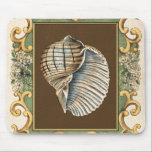 Kleine Zeemeerminnenschelpen Muismat<br><div class="desc">Charikilia Zarris is een getalenteerde kunstenaar die haar oceaankunst kent. Haar afbeeldingen zijn vreedzaam en kalm en ontspannen je met elk afbeelding. Krijg dit nautische stuk kunstwerk met een Kegelaar die het centrum van het allen zijn,  met decoratief en een prachtig floreel patroon worden begrensd.</div>