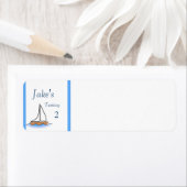 Kleine zeilboot nautische verjaardag etiket (Insitu)