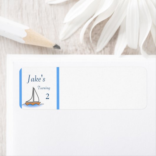 Kleine zeilboot nautische verjaardag etiket (Insitu)